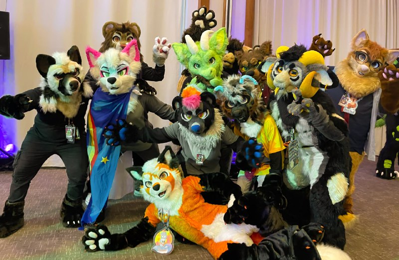 Here's a special [#FursuitFriday](?q=%23FursuitFriday)! We met …