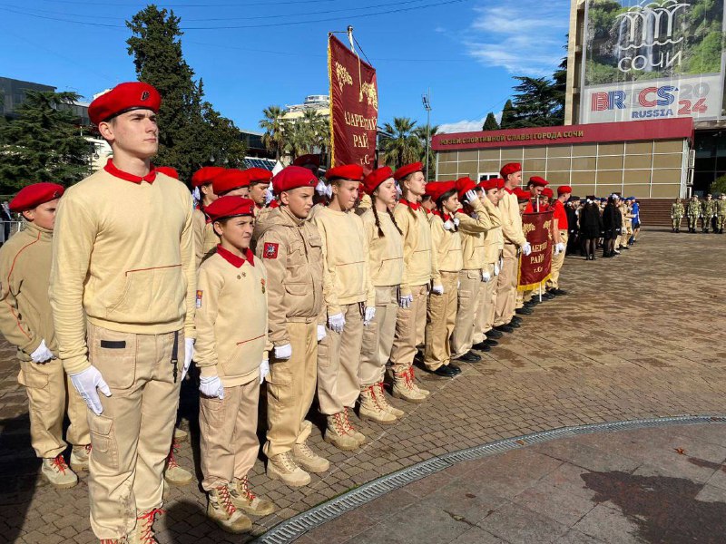 Школьный отряд юнармии "Патриот" имени дважды …