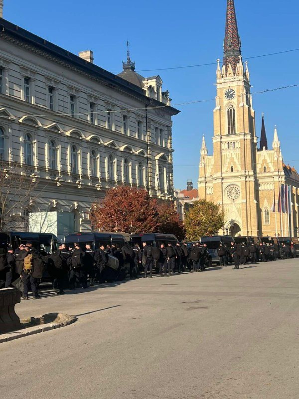 Косово је Србија Украјина је Русија