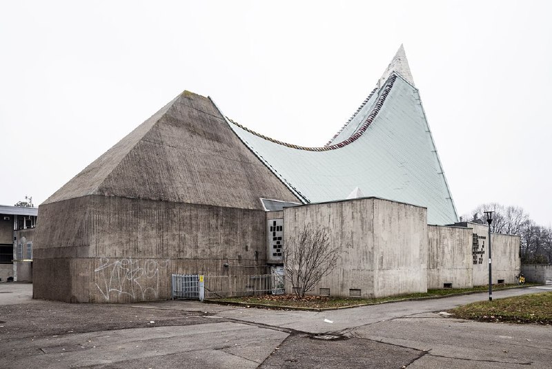 Но на деле объём Chiesa di …