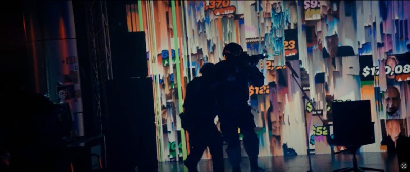 Beekeeper movie, the broken screen glitch