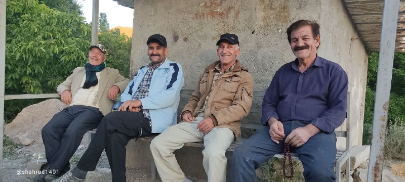 دنیا خوب، بد، زشت، زیبا فراوان …