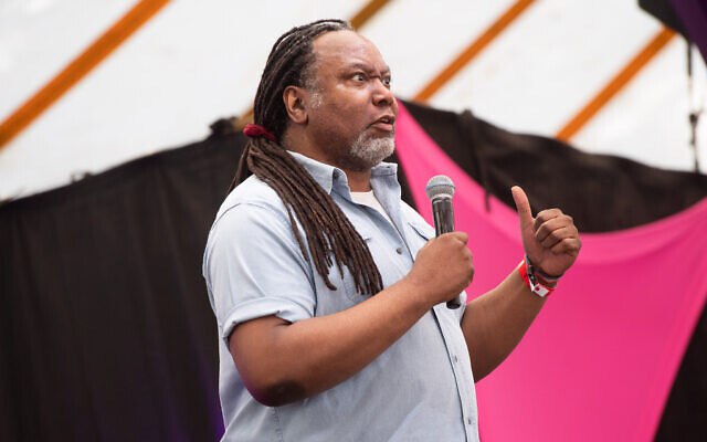 Il comico americano Reginald D Hunter ha deriso una coppia di israeliani durante uno dei suoi spettacoli del Festival Edinburgh …