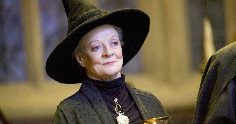 Tayoqchalaringizni yuqoriga ko’taring. Professor MakGonagall endi …