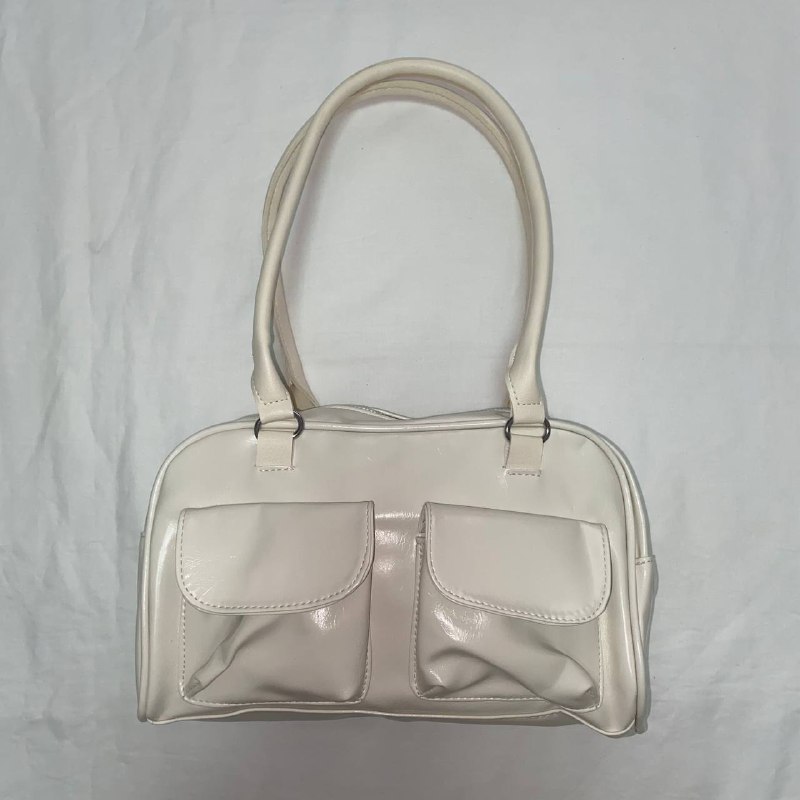 **white/red leather shoulder bag**