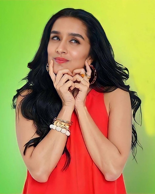 Shraddha Kapoor Pics | HD Videos