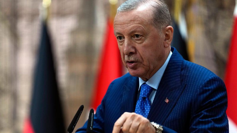 Erdogan bezeichnet seinen Erzfeind Gülen als …