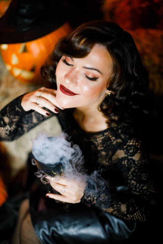 Осенний pinup макияж ***🎃******🧡***