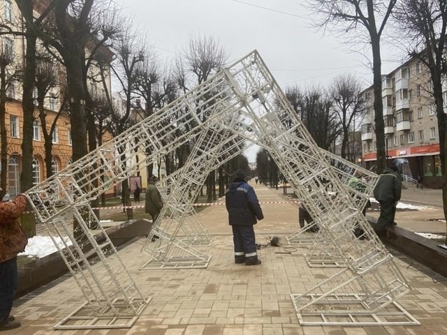 ***🎄***Смоленск начали украшать в Новому году