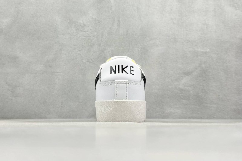 Sneakers|Drozd
