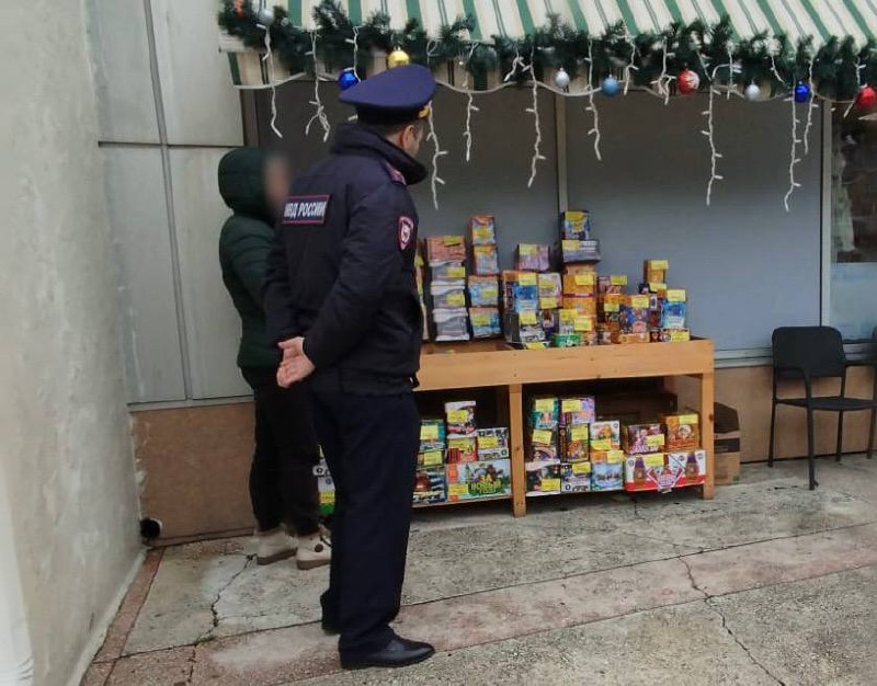 ***💥***Уличных торговцев пиротехникой привлекли к ответственности …