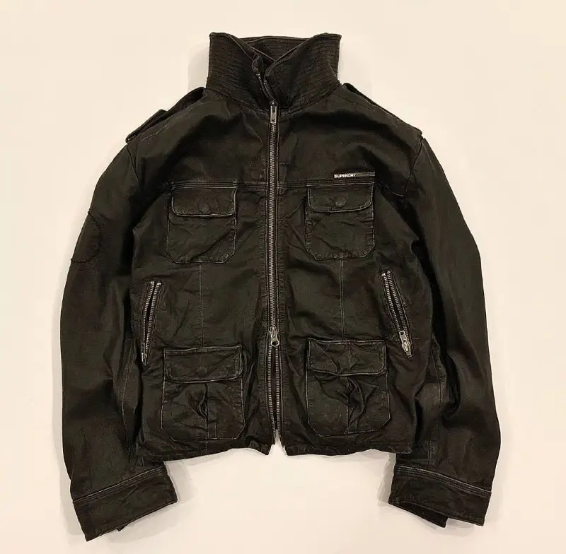 **}Leather jacket**