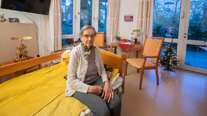 B.Z. – Die Stimme Berlins: Berliner Pflegeheim schmeißt 70 Senioren raus