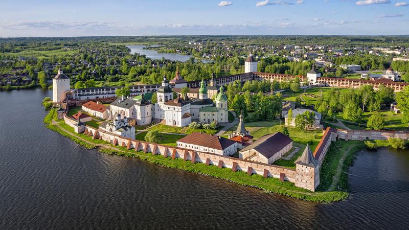 **Saint-Cyrille-du-Lac-Blanc: le plus grand monastère russe …