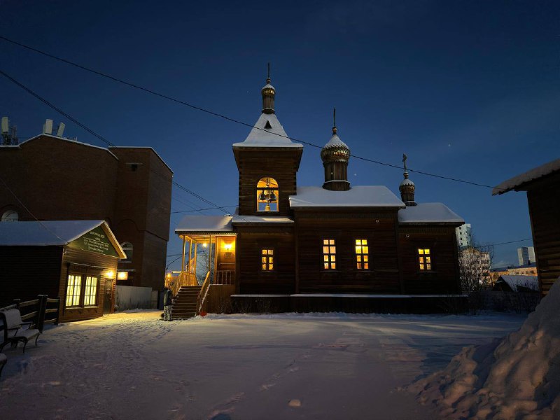 Воскресное фото монастырского храма перед Литургией