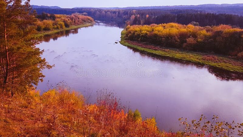 ***☀️***Погода уже не та***🌧***, плескаться в …