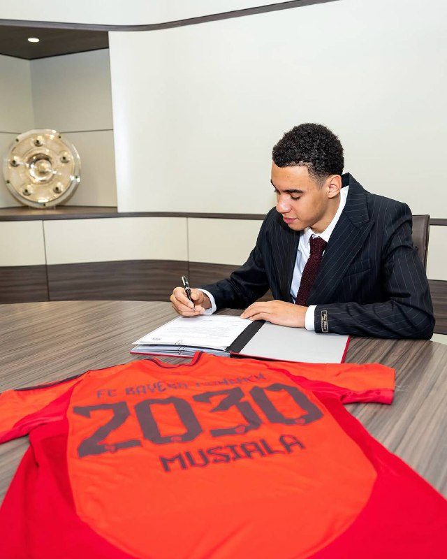 ***🚨***Jamal Musiala extends his contract at …