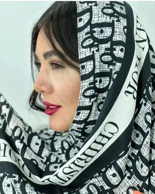 فروشگاه شال و روسری ماه بانو