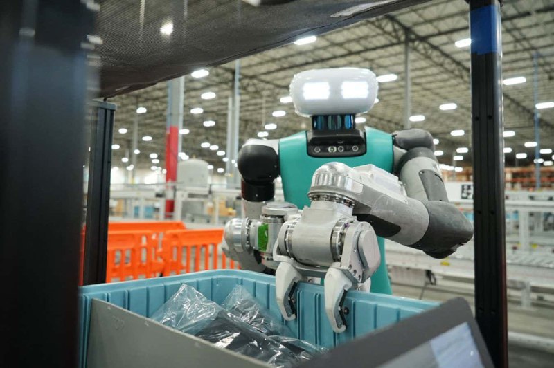 Humanoid robots will march into factories …