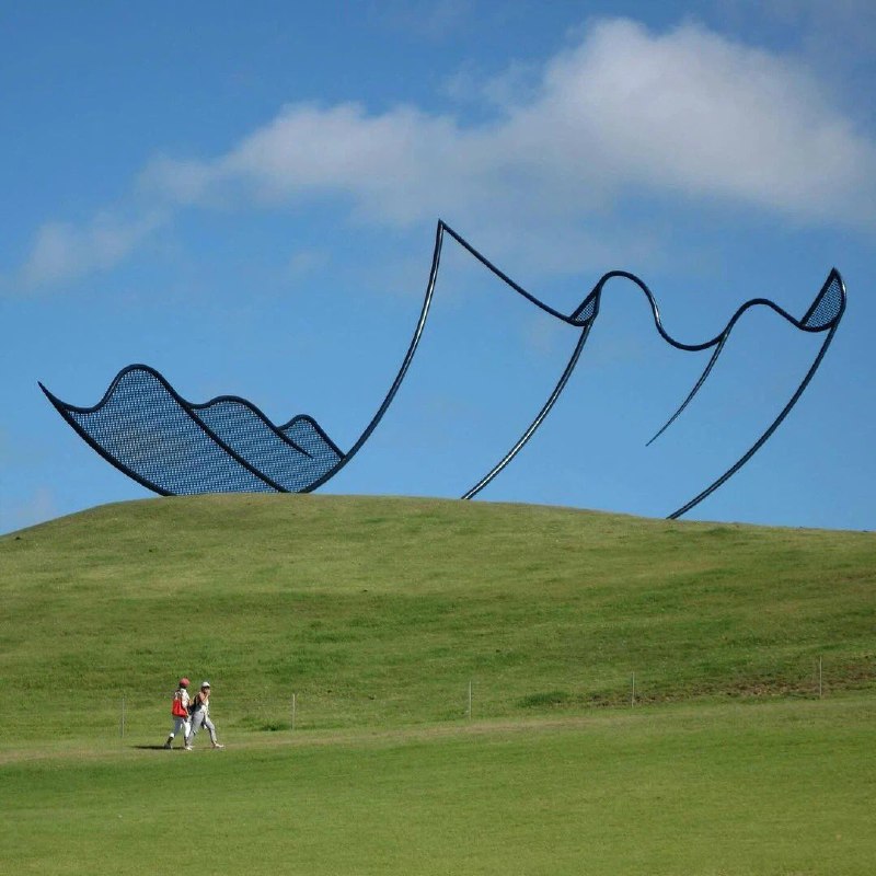 A giant sculpture in New Zealand …