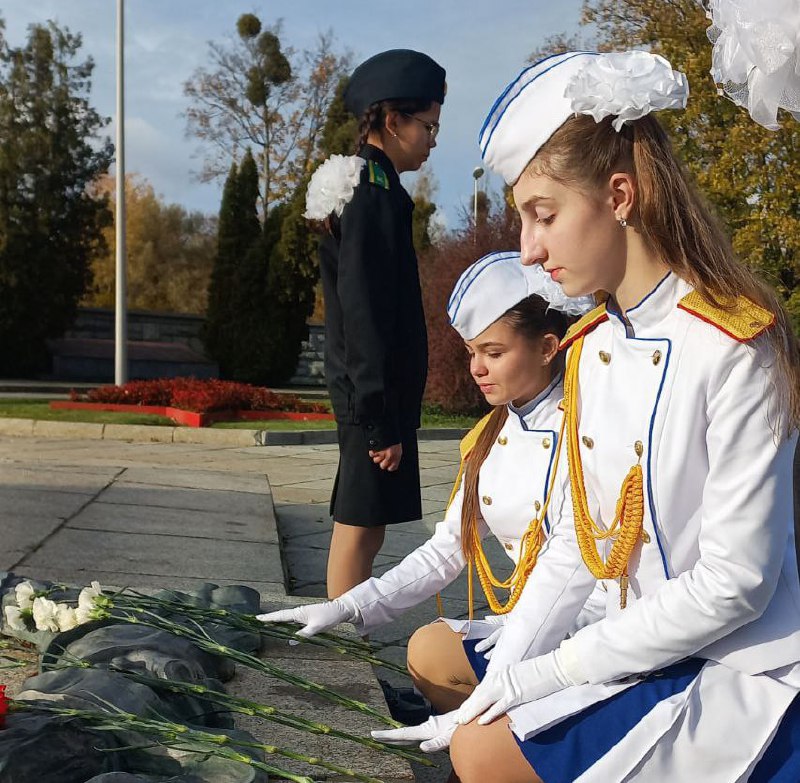 [Светлогорские и калининградские педагоги](https://sn.by/2024/11/17/svetlogorskie-i-kaliningradskie-pedagogi-schitajut-vazhnym-razvivat-patrioticheskoe-vospitanie-shkolnikov/) считают важным …