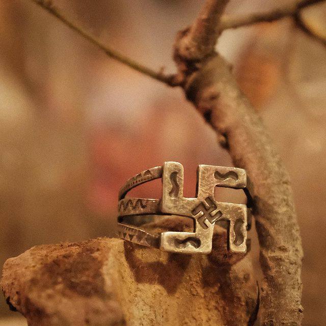 1930s Navajo silver ring