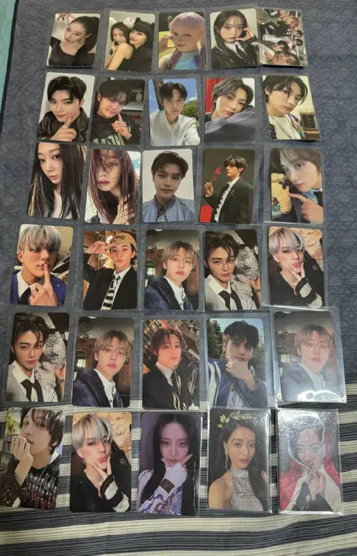 wts assorted photocards