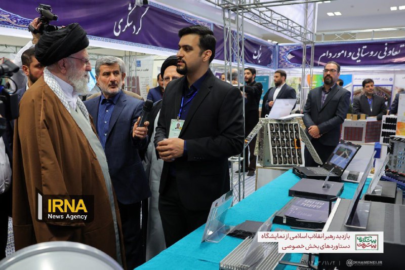 ***?*** هم‌اکنون، تصویری از بازدید رهبر …