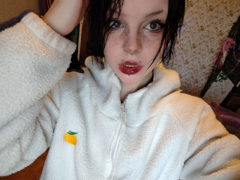 𝒀𝑨𝑵𝑪𝑯𝑬