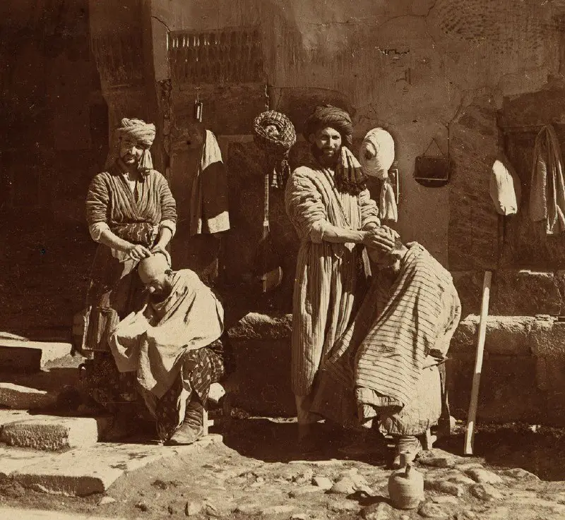 **Samarqandlik sartaroshlar, 1907-yillarda.**