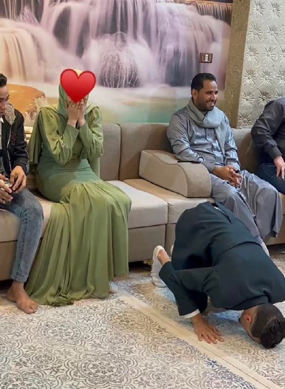 سُكون الضجيج | تاسِيتي🖤