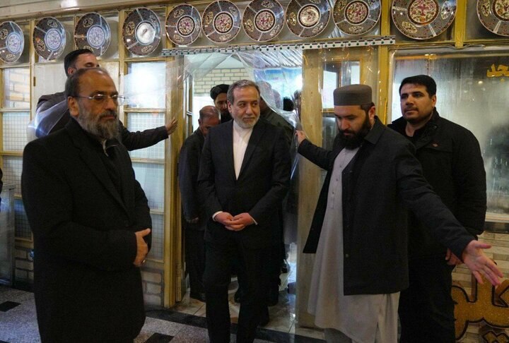 ببینید / استقبال شهروندان افغانستانی از …
