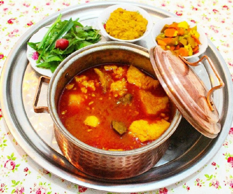 امروز ظهر آرزو میکنم