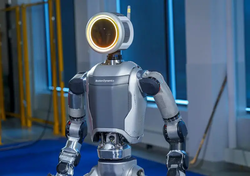 **Boston Dynamics возродила робота-гуманоида Atlas, но …