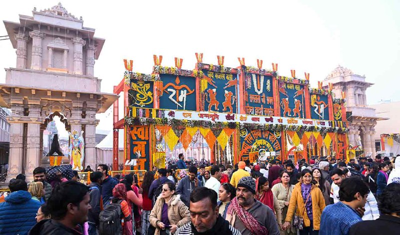 Ayodhya attracts a sea of devotees …