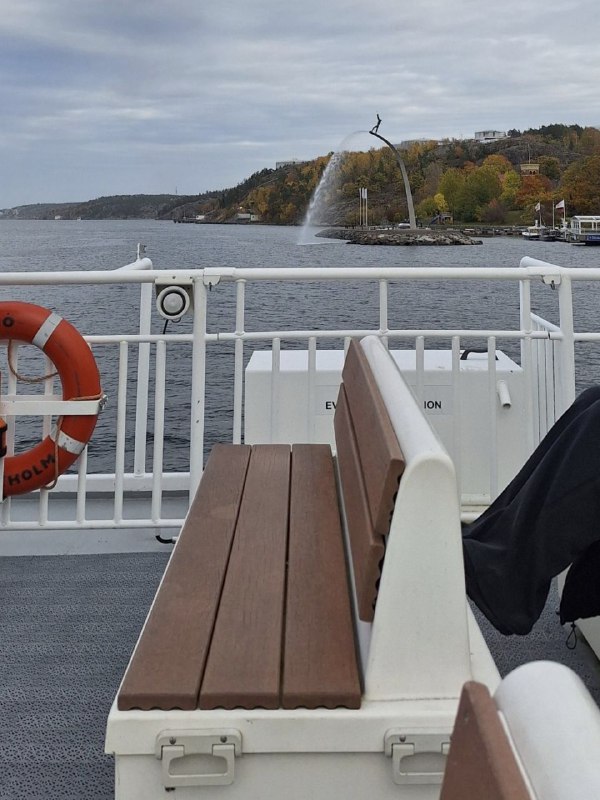 seating on the Storstockholms Lokaltrafik No.83 …