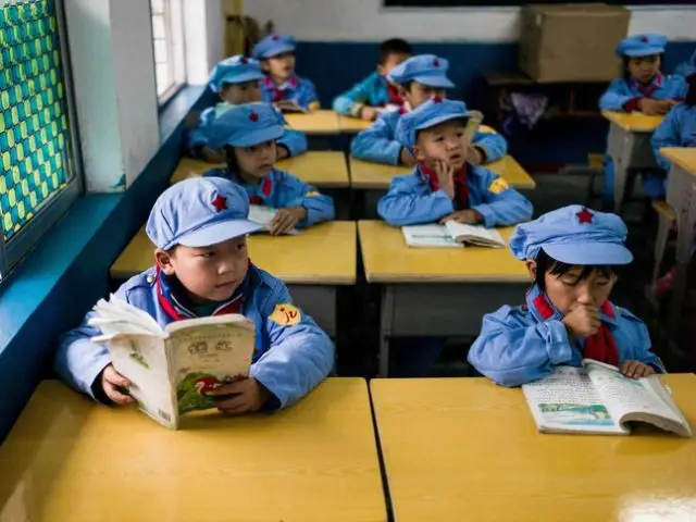 ***⚠️******⚠️*** **Padres de alumnos chinos obligados a firmar un juramento de ateísmo**