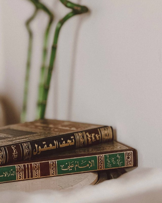 الدُّنيا كلُّها جهلٌ، إلاَّ مواضعَ العِلْمِ