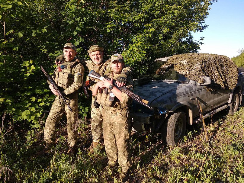 **Наші бійці передають вітання з Харківського …