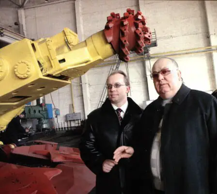 В ходе интервью с редакцией газеты «Земля Трубчевская» ответил на ряд вопросов, касающихся работы Ясиноватского машиностроительного завода и не только. …