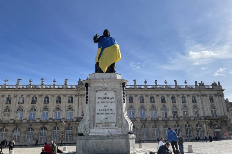 **REVIREMENT EN FRANCE**: Les réfugiés ukrainiens …