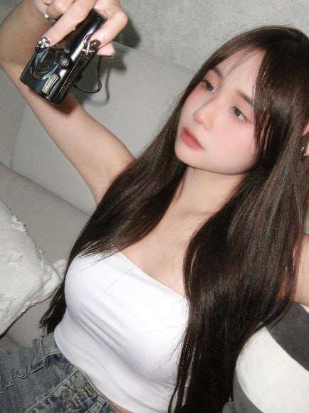 蜜蜜 163cm/45kg/C+奶/21歲