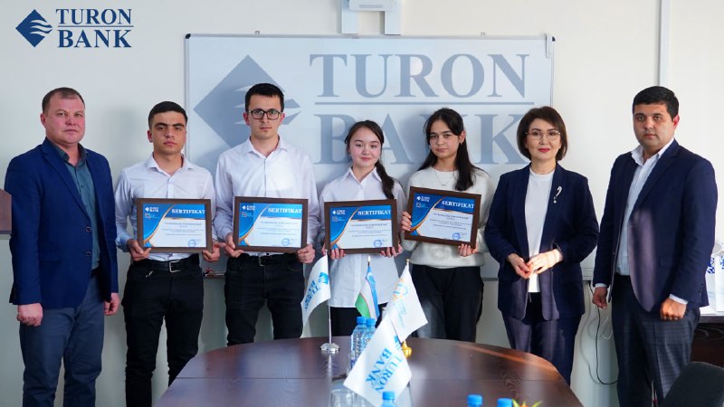 TuronBank|Team