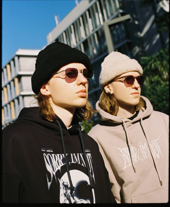 TWINBRTHRS