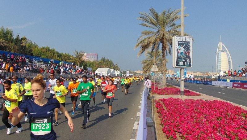 **Марафон Dubai Marathon в Дубае**