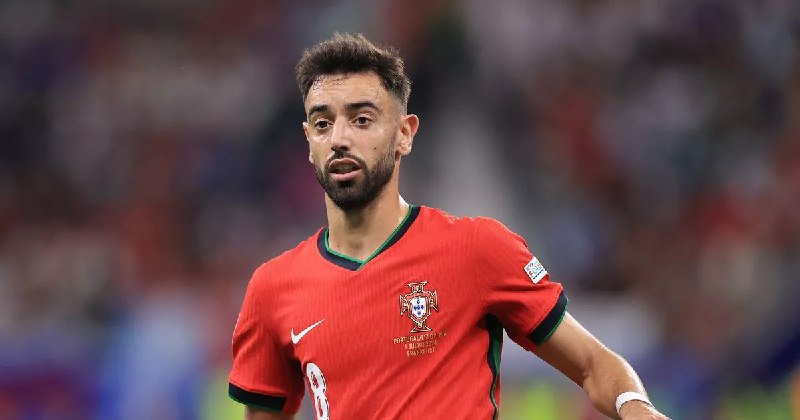 Bruno Fernandes has already dropped Man United exit claim after Saudi transfer bombshell