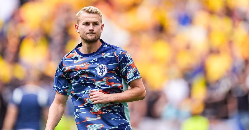 We 'signed' Matthijs de Ligt for Man United and he was amazing - but a big issue emerged