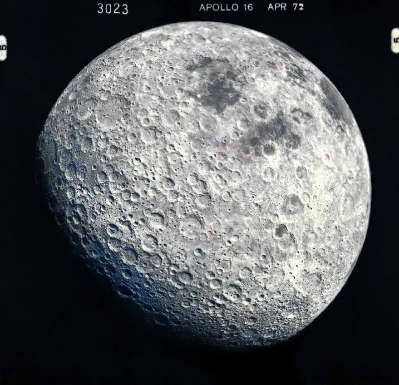 Обратная сторона луны в объективе Аполлона-16, …