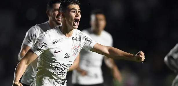 Moscardo: permanência no Corinthians até junho e pré-contrato com PSG