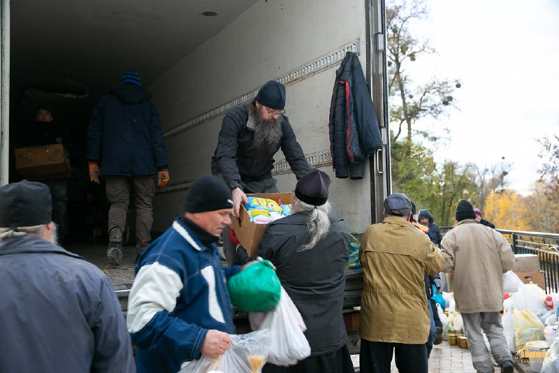 ***🚛******🚚*****Вінницька єпархія** [доправила](https://uoc-news.church/2024/11/06/vinnicka-jeparxiya-dopravila-30-j-transh-gumanitarnoji-dopomogi-do-svyatogirskoji-lavri/#2024-11-06) **30-й транш гуманітарної …